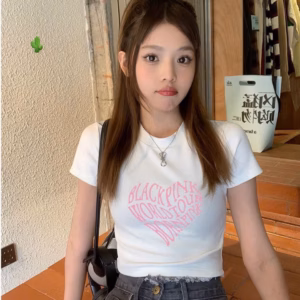 Áo Thun Nữ Croptop Cổ Tròn Tay Ngắn Blackpink World Tour Bornpik - Ausa House