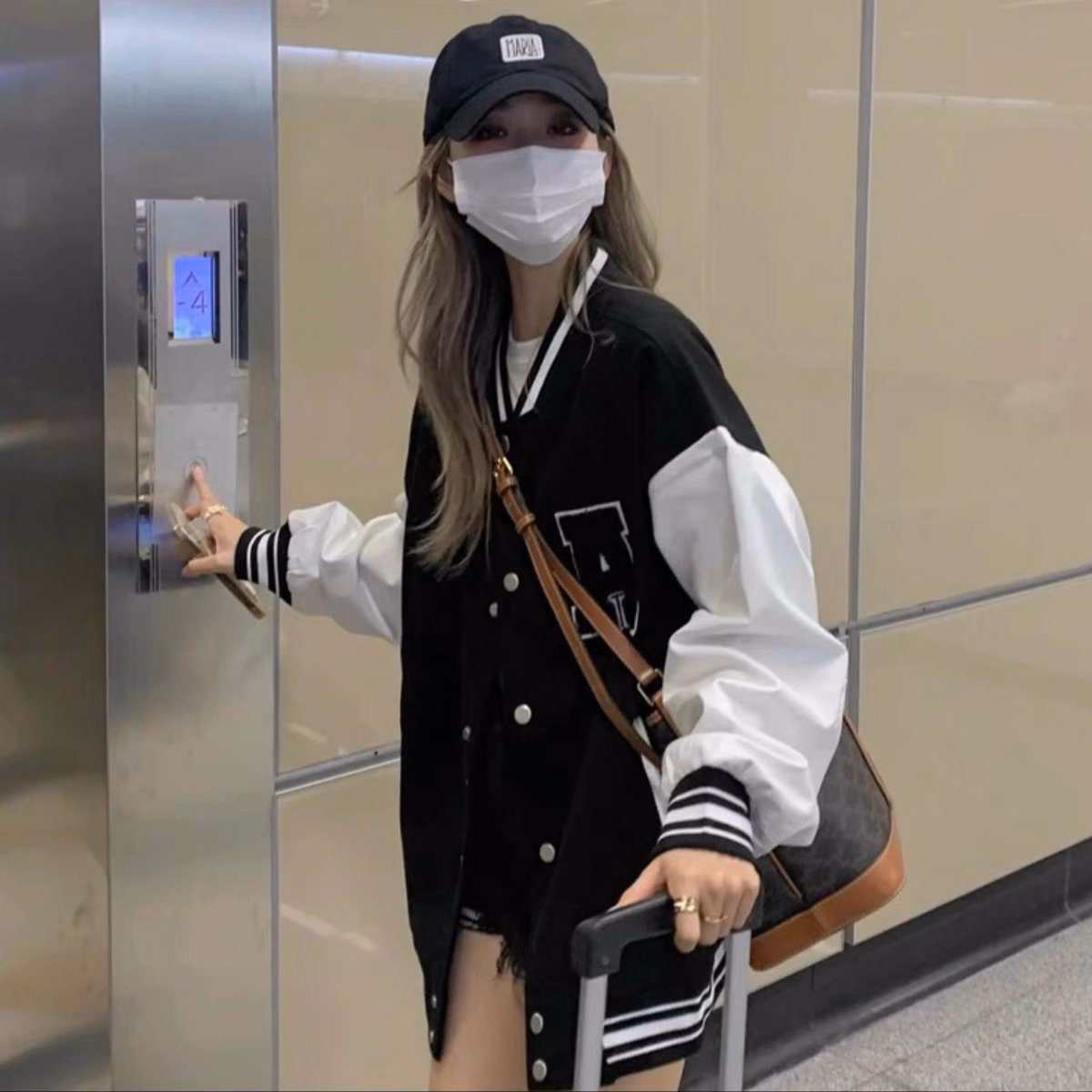 Áo Khoác Nỉ Bomber Nữ Nam Thêu Nổi Chữ A Chất Dáng Form Rộng Vải Dày Mịn Kèm Cúc Bấm Siêu Xinh Hàng Hot Trend-Htm Fashion - Ảnh 5