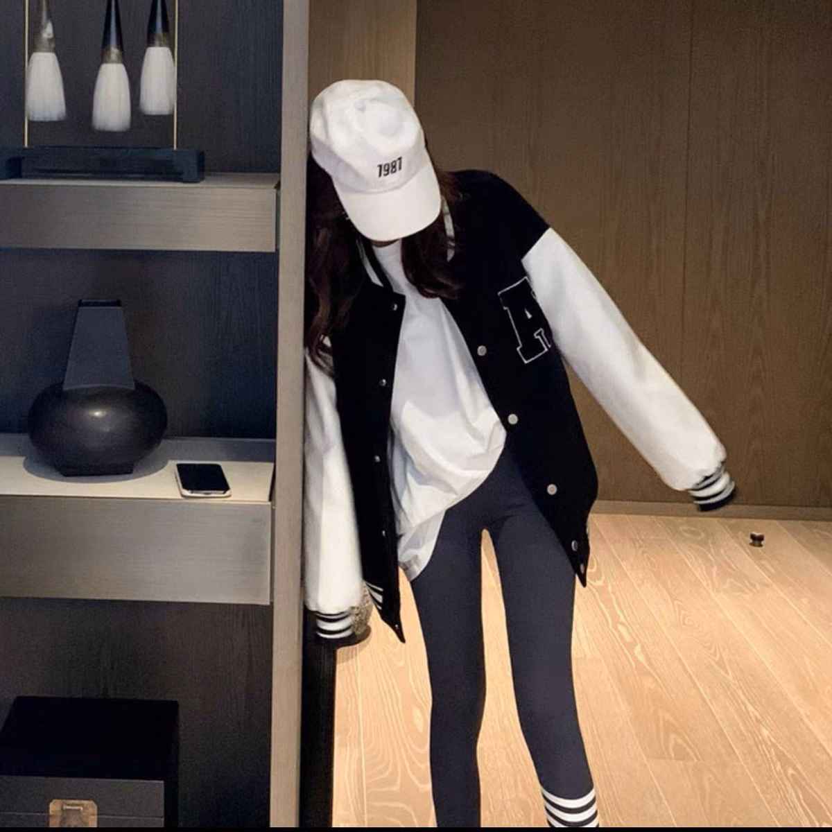 Áo Khoác Nỉ Bomber Nữ Nam Thêu Nổi Chữ A Chất Dáng Form Rộng Vải Dày Mịn Kèm Cúc Bấm Siêu Xinh Hàng Hot Trend-Htm Fashion - Ảnh 9